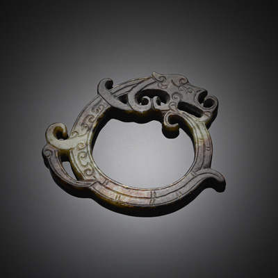 <b>A RING-SHAPED JADE DRAGON CARVING 'LONG'</b>