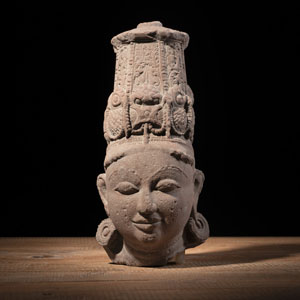 <b>A RED SANDSTONE HEAD OF VISHNU WEARING A KIRITAMAKUTA</b>