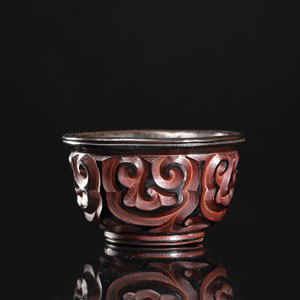 <b>A FINELY CARVED TIXI LACQUER DEEP CUP</b>