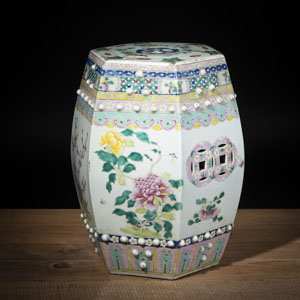 <b>A HEXAGONAL 'FAMILLE ROSE' FLORAL PORCELAIN STOOL</b>