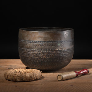 <b>Bronze-Gong mit Schlegel</b>