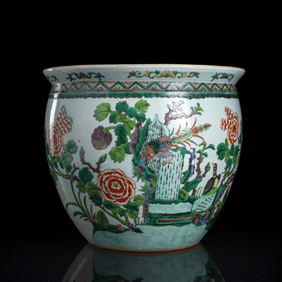 <b>A 'FAMILLE VERTE' PORCELAIN JARDINIÈRE</b>
