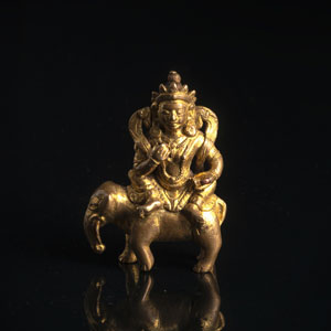 <b>Feuervergoldete Bronze eines  Begleiters auf einem Elefanten reitend</b>