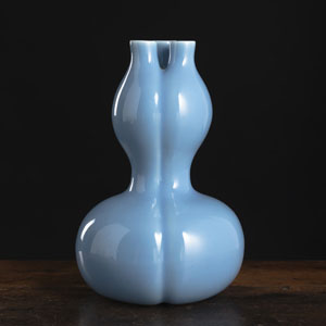 <b>A TRIPLE-NECK 'CLAIRE DE LUNE' PORCELAIN VASE</b>