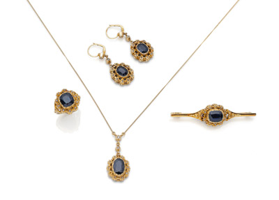 <b>Saphir-Schmuckset</b> <b>Saphir-Schmuckset</b>