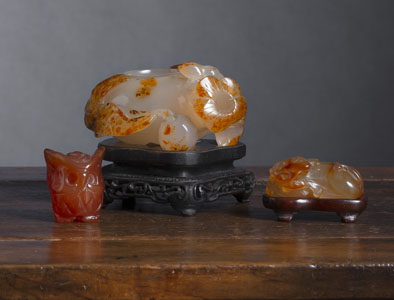 <b>A GROUP OF THREE AGATE CARVINGS</b>