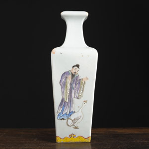 <b>A FAMILLE ROSE PORCELAIN VASE DEPICTING FOUR GREAT POETS</b> <b>A FAMILLE ROSE PORCELAIN VASE DEPICTING FOUR GREAT POETS</b>