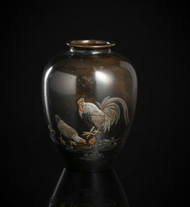 <b>A FINE IROE-TAKAZOGAN BRONZE VASE WITH A CHICKEN FAMILY</b>
