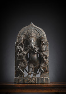 <b>Stele des Ganesha aus schwarzem Stein</b>