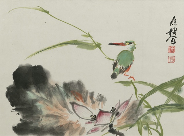 <b>Albumblatt mit Darstellung eines Eisvogels auf Schilf am Lotosteich. Tusche und Farben auf Papier</b>