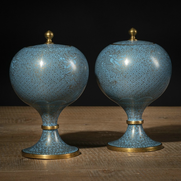 <b>A PAIR OF GLOBULAR CLOISONNÉ-ENAMEL DRAGON VESSELS AND COVERS</b> <b>A PAIR OF GLOBULAR CLOISONNÉ-ENAMEL DRAGON VESSELS AND COVERS</b>