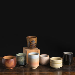 <b>A GROUP OF SEVEN STUDIO CERAMIC SAKE CUPS OF KIYOMIZU WARE A. O.</b>
