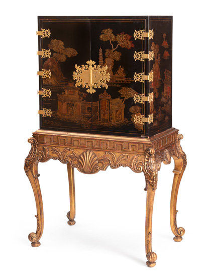 <b>A CHINOISERIE PATTERN LACQUER CABINET AND STAND</b>