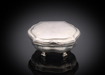 <b>A GERMAN BAROQUE PARCIAL GILT SPICE BOX AND LID</b>