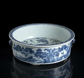 <b>A BLUE AND WHITE DRAGON AND LANDSCAPE DEEP FOOTED BOWL</b>