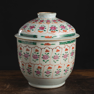<b>A POLYCHROME FLORAL PORCELAIN VESSEL AND COVER</b>