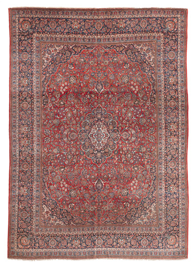 <b>A semi-antique Kashan carpet</b>