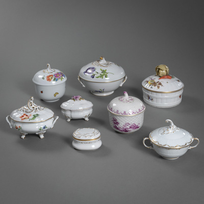 <b>EIGHT LUDWIGSBURG PORCELAIN TUREENS AND BOWLS WITH COVERS</b>