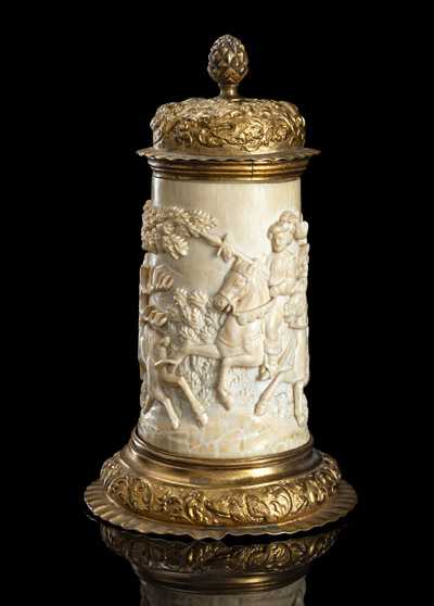 <b>Elfenbein-Jagdhumpen</b> <b>Elfenbein-Jagdhumpen</b>