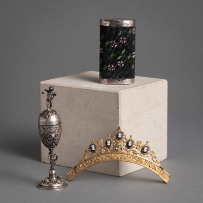 <b>A TIARA, A MINIATURE CUP AND A SMALL CASE</b>