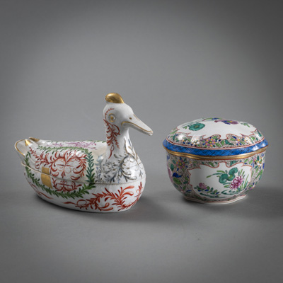 <b>A DUCH SHAPED TUREEN AND A SUGAR BOWL AND COVER</b>