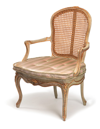 <b>A ROCOCO FAUTEUIL</b>
