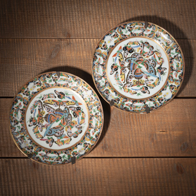 <b>TWO 'FAMILLE ROSE' BUTTERFLY PORCELAIN DISHES</b>
