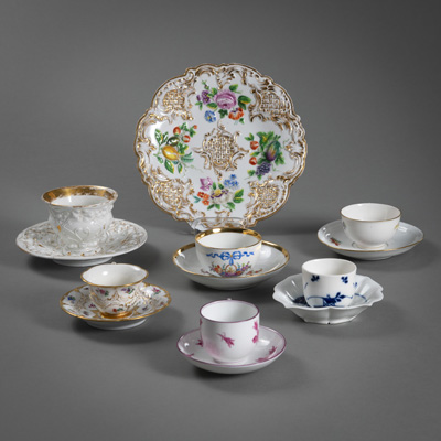 <b>Six cups, saucers and a plate</b>