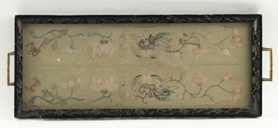 <b>A WOOD TRAY WITH EMBROIDERED PHOENIX AND LOTUS SILK PANEL</b>