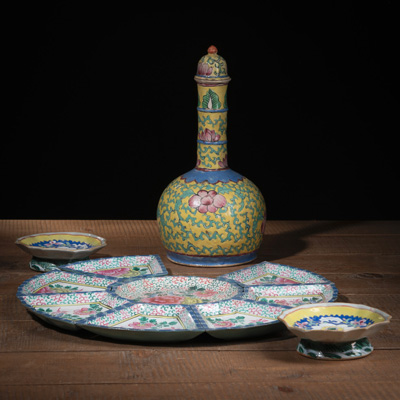 <b>A POLYCHROME FLORAL 'ZISHA'-WARE SWEETMEAT SET, TWO DISHES, AND A LIDDED VASE</b>