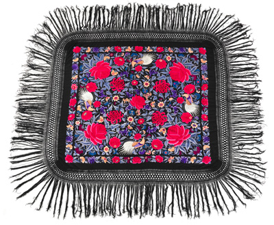 <b>Manila-Schal aus Seide mit Vögeln und großen Blüten</b> <b>Manila-Schal aus Seide mit Vögeln und großen Blüten</b>