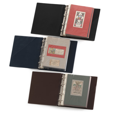 <b>Drei Alben mit diversen Spitzenbildern, Votivbildchen und Gebetskarten</b> <b>Drei Alben mit diversen Spitzenbildern, Votivbildchen und Gebetskarten</b>