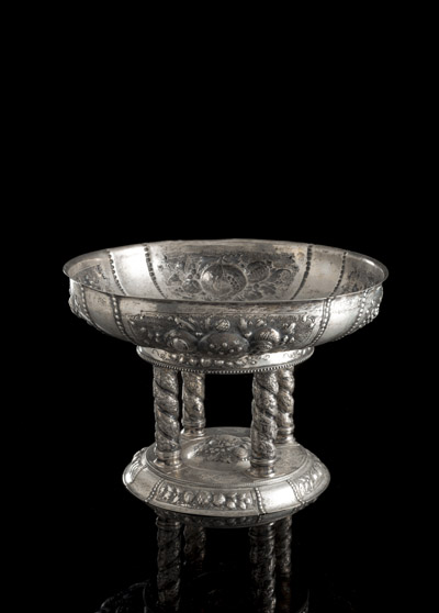 <b>Historismus-Tafelaufsatz</b> <b>Historismus-Tafelaufsatz</b>