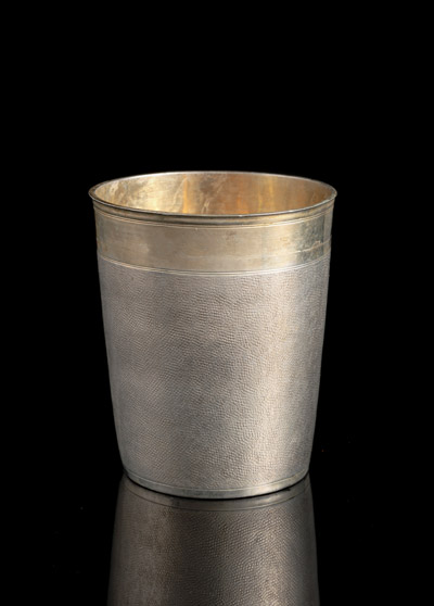 <b>Schlangenhaut-Becher</b> <b>Schlangenhaut-Becher</b>