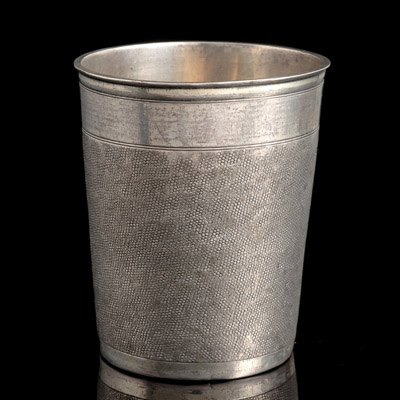 <b>Schlangenhaut-Becher</b> <b>Schlangenhaut-Becher</b>