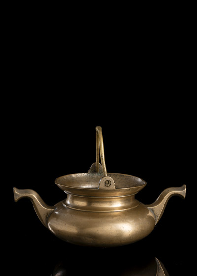 <b>Gotisches Lavabo</b> <b>Gotisches Lavabo</b>