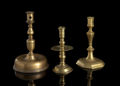 <b>Drei gotische und barocke Leuchter</b> <b>Drei gotische und barocke Leuchter</b>