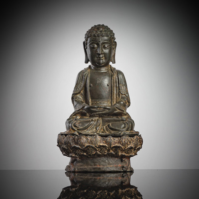 <b>Buddha Shakyamuni auf einem separaten Lotus</b>