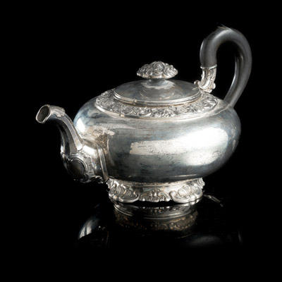 <b>Silberne Teekanne</b>