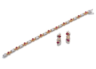 <b>Brillant - Rubin Garnitur</b> <b>Brillant - Rubin Garnitur</b>