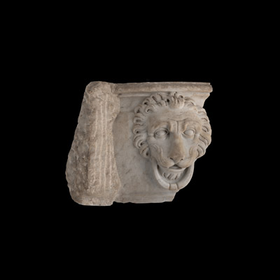 <b>AN ITALIAN MARBLE RELIEF WITH LION'S HEAD</b>