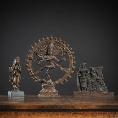 <b>Drei Bronzeskulpturen des Shiva als Nataraja u. a.</b>