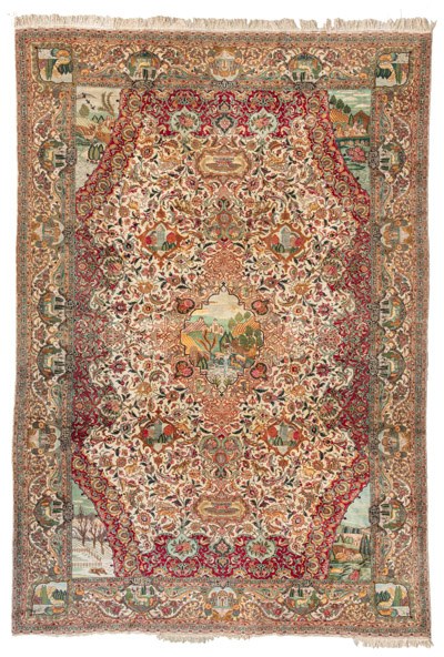 <b>A semi-antique Tabriz carpet</b>