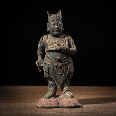 <b>Bronzefigur eines Beamten mit Resten von Vergoldung</b>