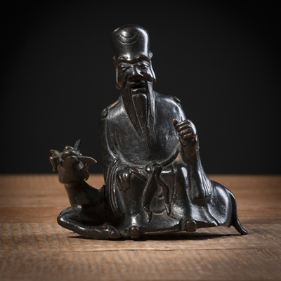 <b>A BRONZE SHOULAO CENSER COVER</b>