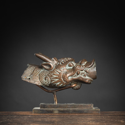 <b>A BRONZE DRAGON HEAD WATER SPOUT</b>