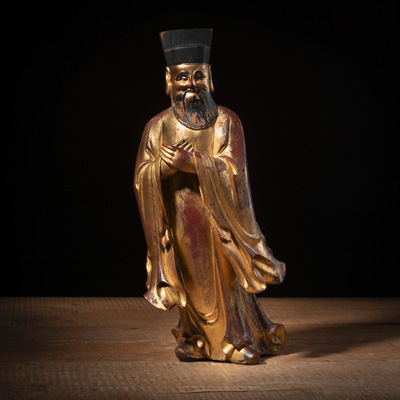 <b>Vergoldete Holzfigur eines Hofbeamten</b>