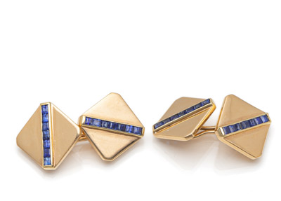 <b>Ein Paar Manschettenknöpfe mit Saphiren</b>