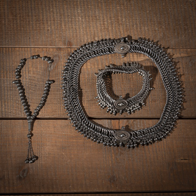 <b>Collier und passendes Armband aus Silber und Rosenkranz</b>