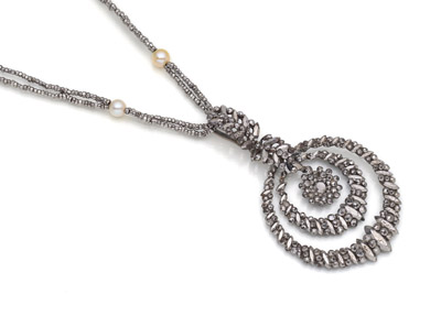 <b>Viktorianischer Cut-Steel-Anhänger</b> <b>Viktorianischer Cut-Steel-Anhänger</b>